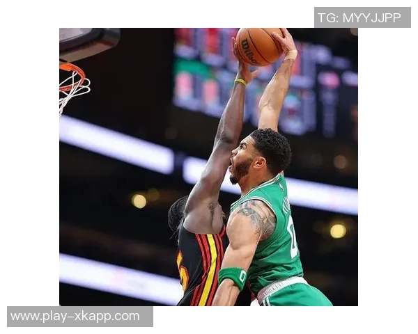 绿军外线失准全队三分球命中率惨淡老鹰精准射击助力胜利